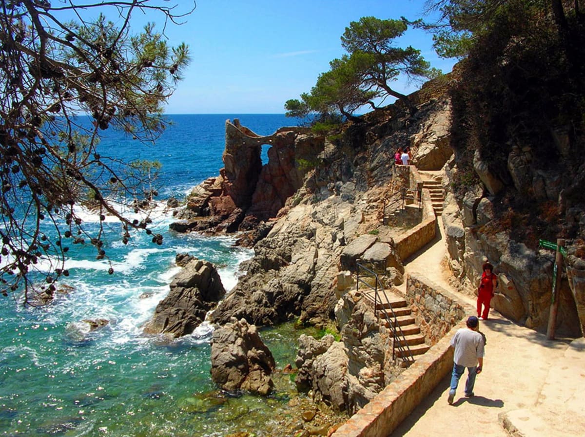 Private tour: Private Tour to Costa Brava (8 Hours) with local guide