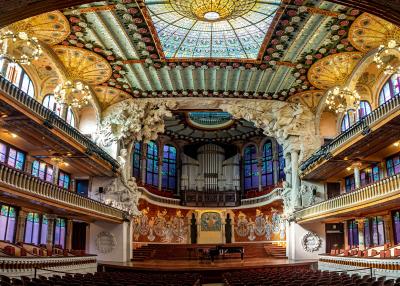 Local Architecture and Gaudi Tour- Last stop Sagrada Familia, a private tour in Barcelona