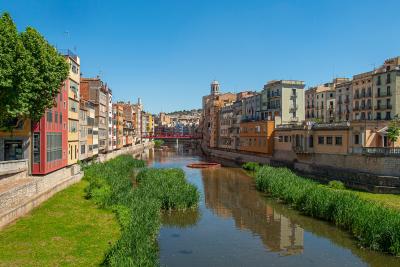 Escape to Medieval Girona Tour: A Half-Day Adventure from Barcelona, a private tour in Barcelona
