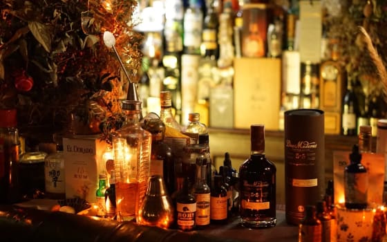 Coctelería Alexander, Cocktail Bar in Pajaritos, Granada