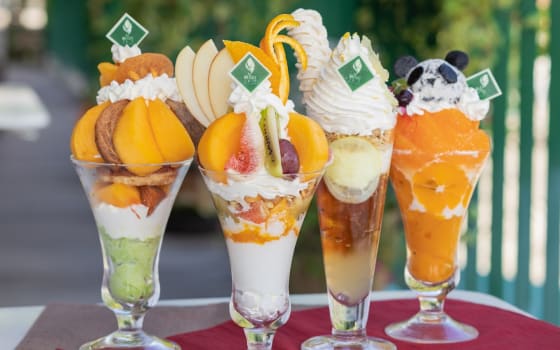 Kannonyama Fruit Parlor, Café in Ginza, Tokyo