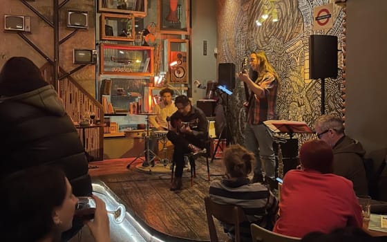 GUZZO I, Live Music Venue in El Born, Barcelona