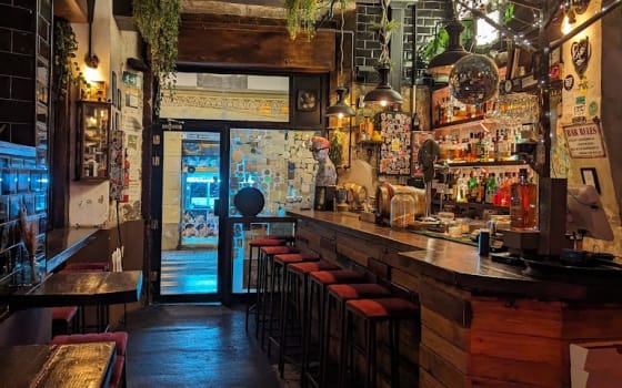 Lilith & Sons, Cocktail Bar in El Poble-Sec, Barcelona