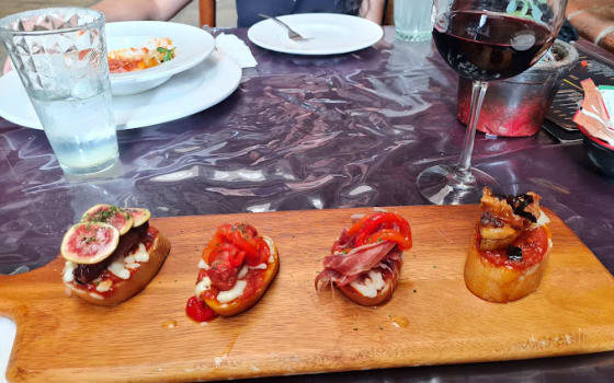 L’Ostia Tapas and Wine, Restaurant in San Rafael, Mexico City