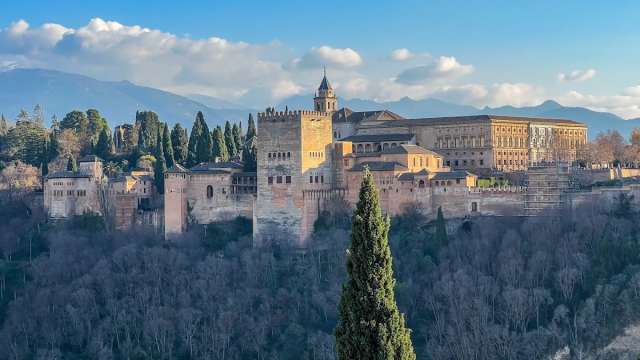 How to Make Your Granada Trip Feel Effortless