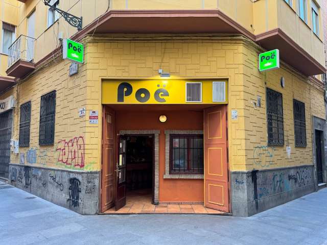 Bar Poë