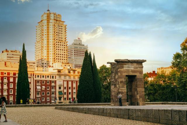 Madrid Like a Local -  My Secret Places + Tapas Crawl (4.5 Hours)