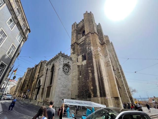 Lisbon Old Town: Guided By a Local on Tuk Tuk (2 Hours)