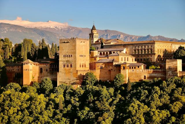 The Alhambra with an Architect (4 Hours)