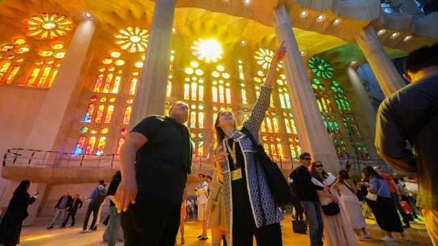 Private Sagrada Familia & Hospital Sant Pau Tour (3 Hours)
