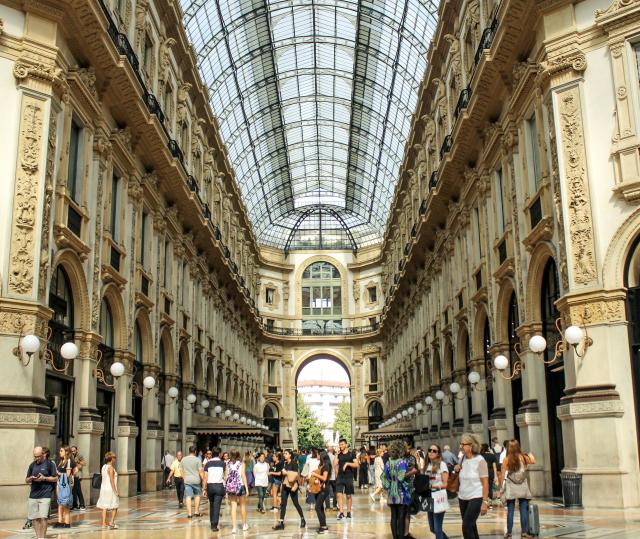 A Stroll in Milan's Old Town (2 Hours)