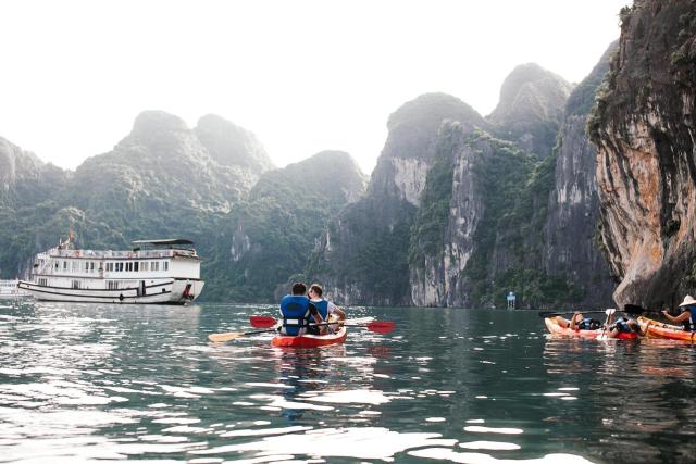 Ha Long Bay Tour- UNESCO World Heritage Site (12 Hours)