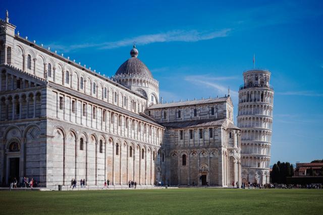 Pisa and it's Leaning Tower! (3 Hours) (Accessible Tour) 