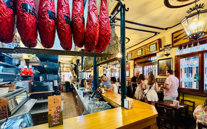 5 Best Local Food and Drink Spots in Granada Locals Love