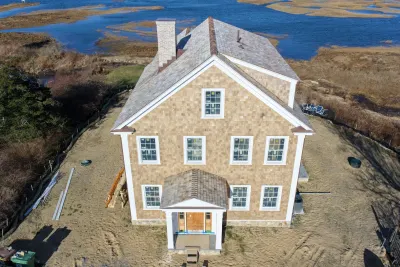 Exterior Contractor Focused on Siding Details That Stand Up to Sea Air