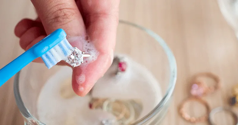 How to Clean Jewelry