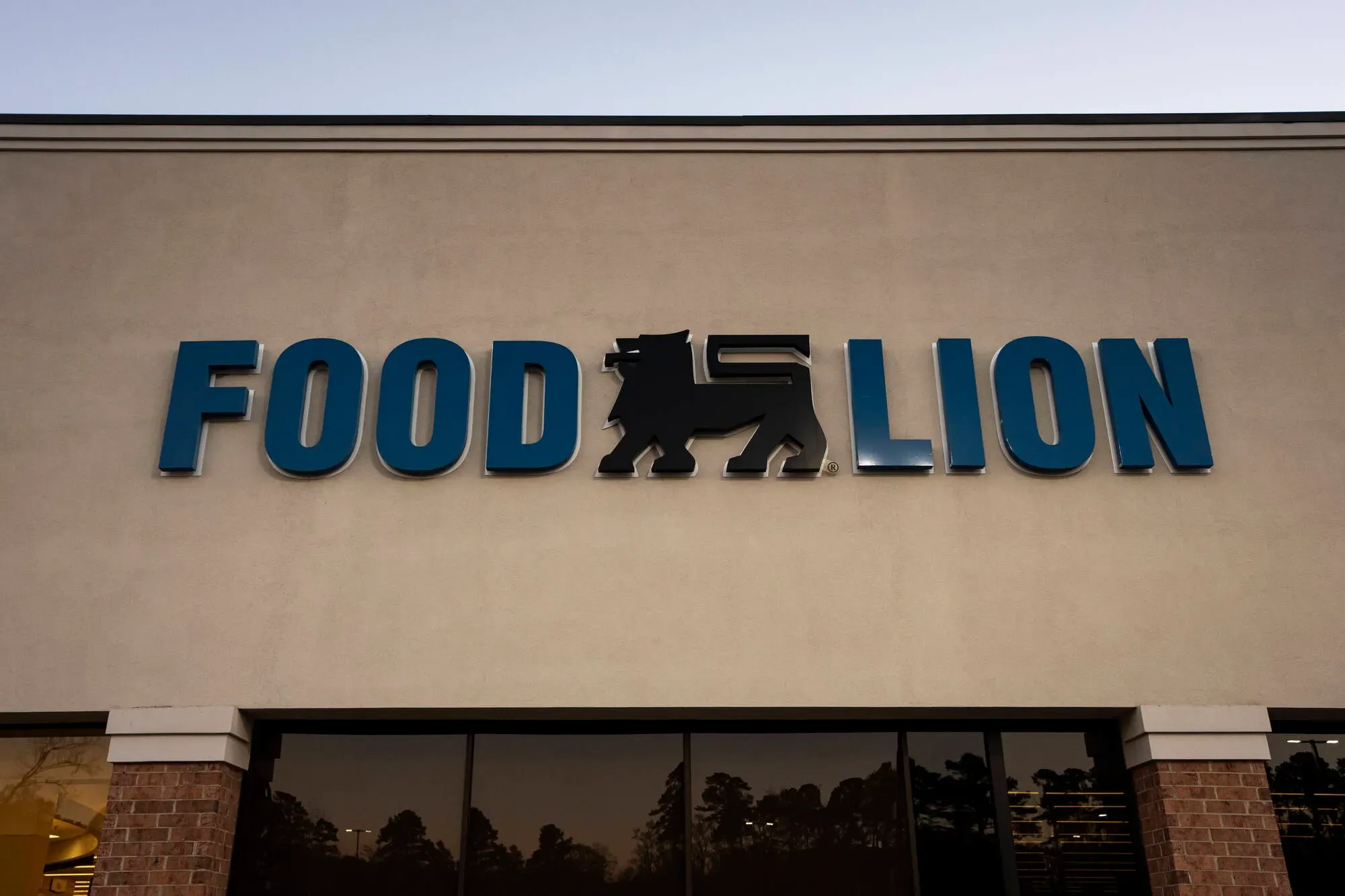 Is Food Lion Open Today
