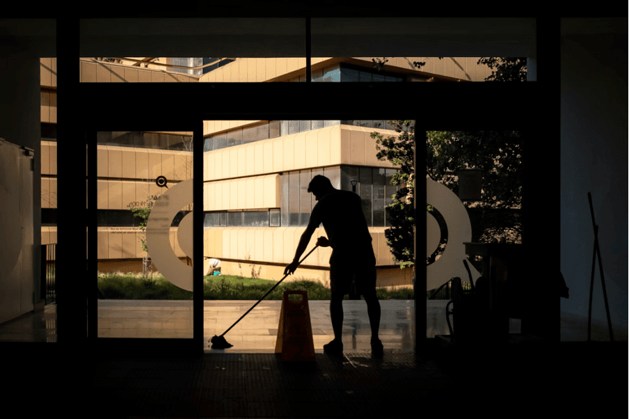 How Commercial Cleaning Services Drive Productivity in Nashville Workplaces
