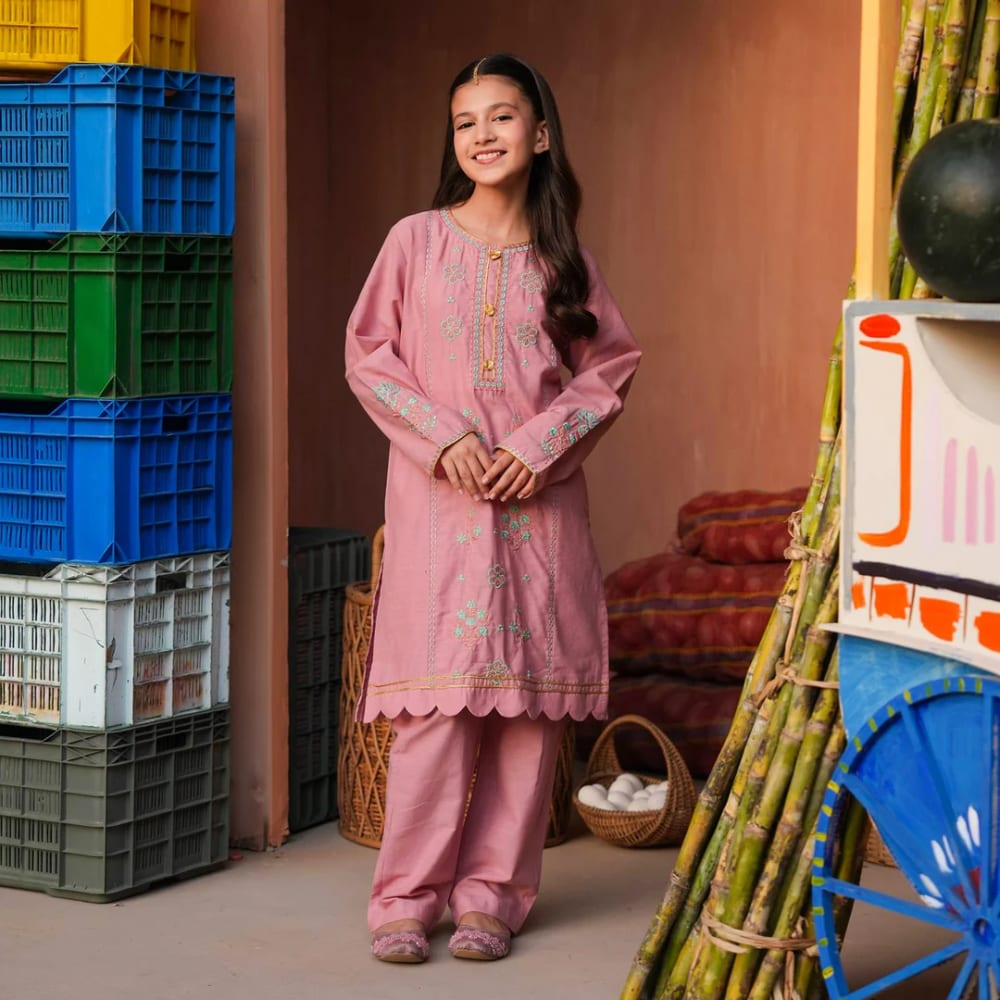 Girls Suits In Lawn, Cotton And Chiffon Fabrics
