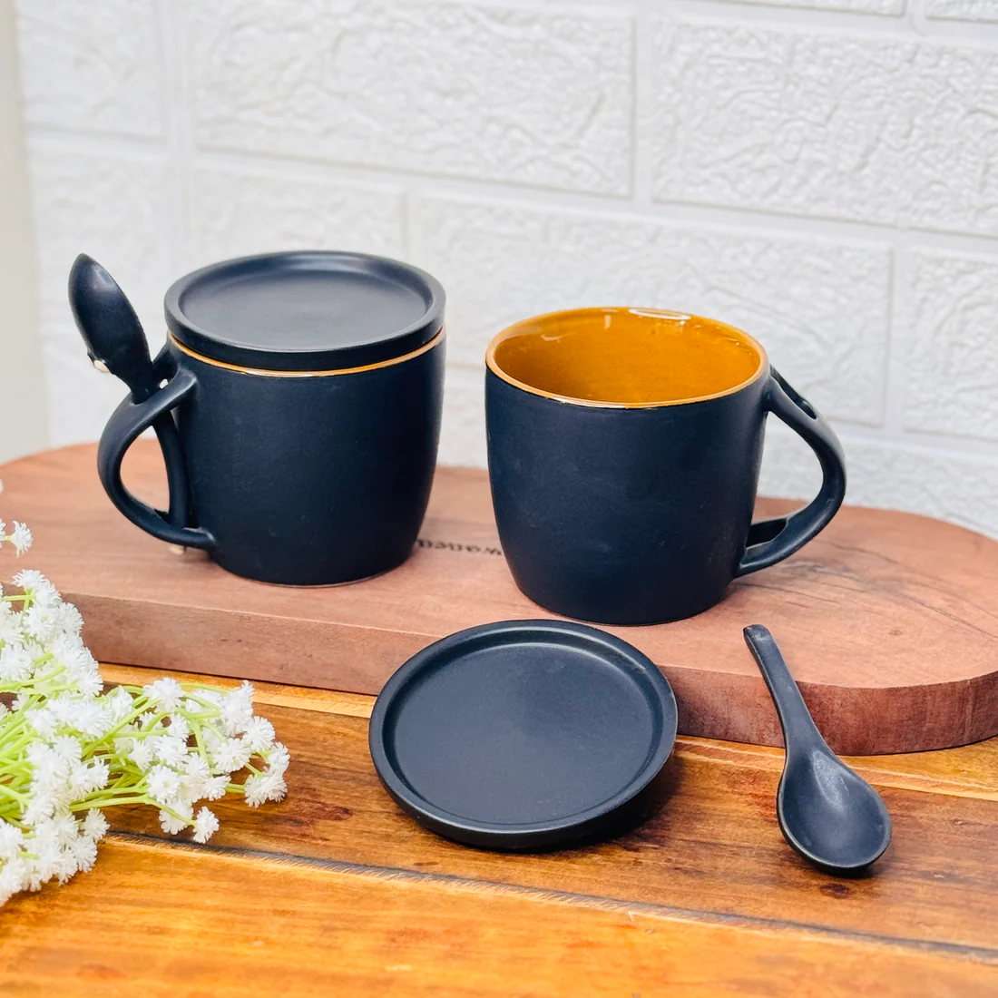 Black Mug with Lid & Spoon (Pack of 1)