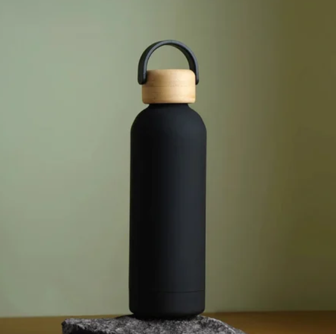 Stainless steel insulated water bottle with a wooden lid and handle 500ml