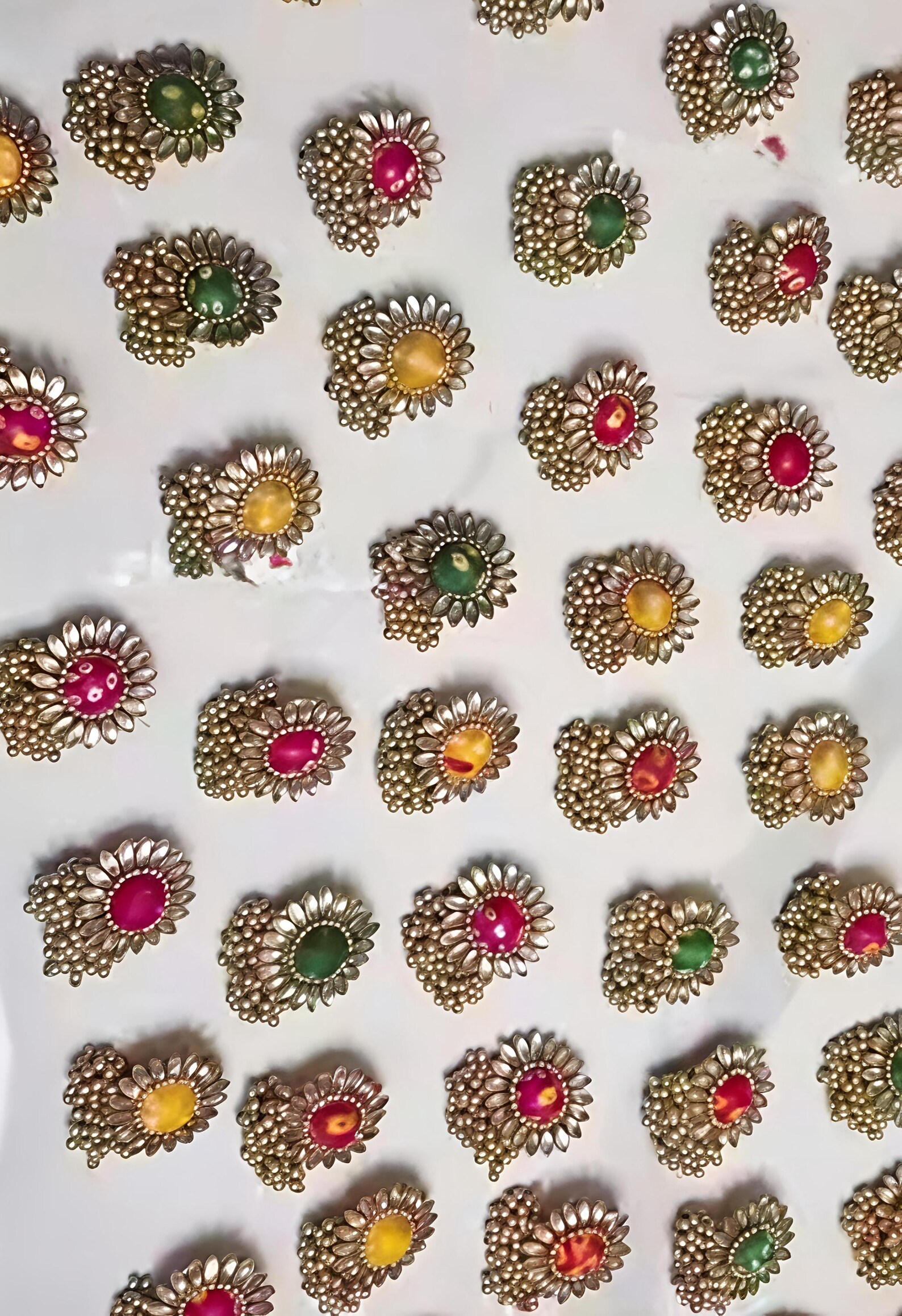 Bulk Bandhej Brooch for Welcome Gift