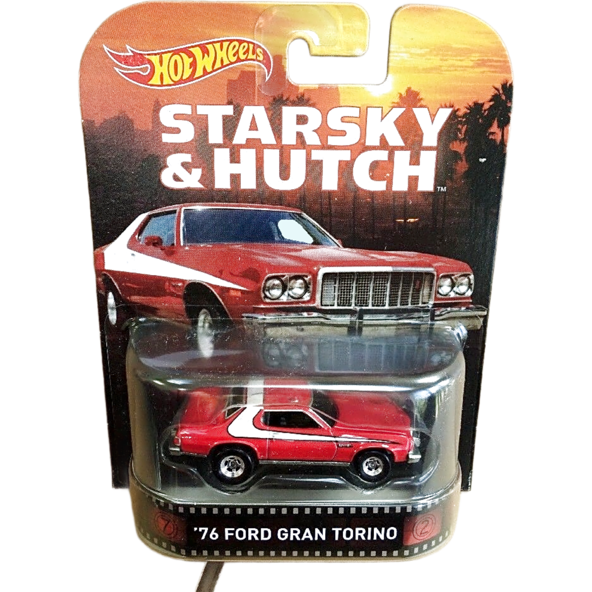 Retro Entertainment 1976 Starsky and Hutch Ford Gran Torino