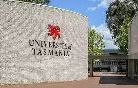 University_of_Tasmania_Exterior_January2024