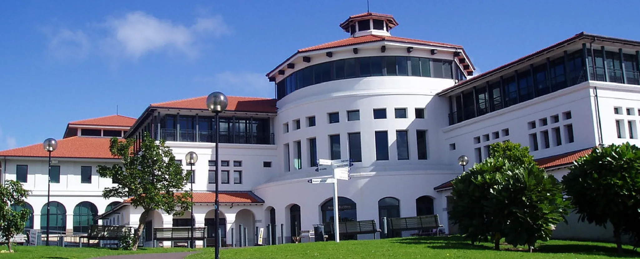 Massey_University_Desktop_984x398_Header_Banner_5cfe939463