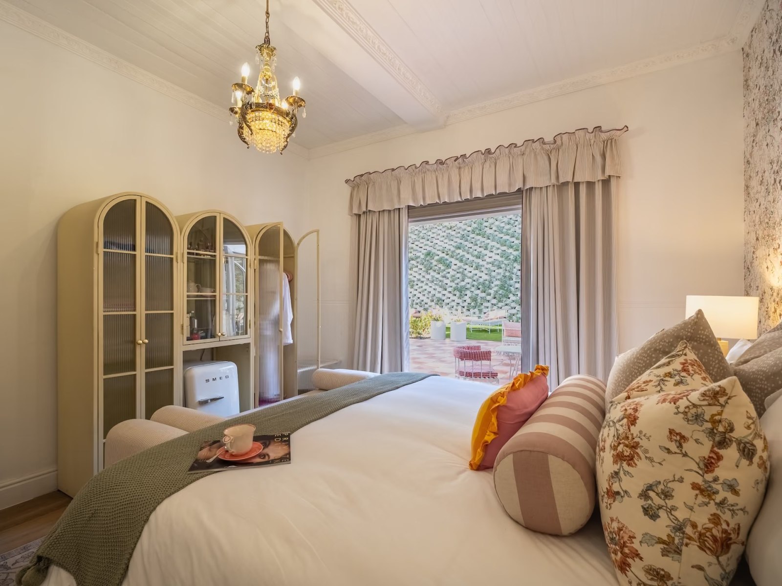 Deluxe room at Tintswalo Summer House