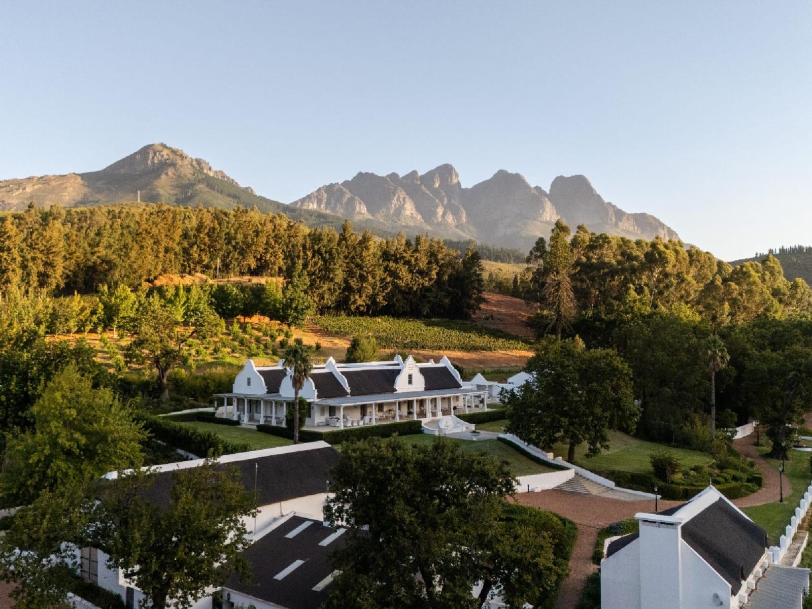 The Doolhof Country House