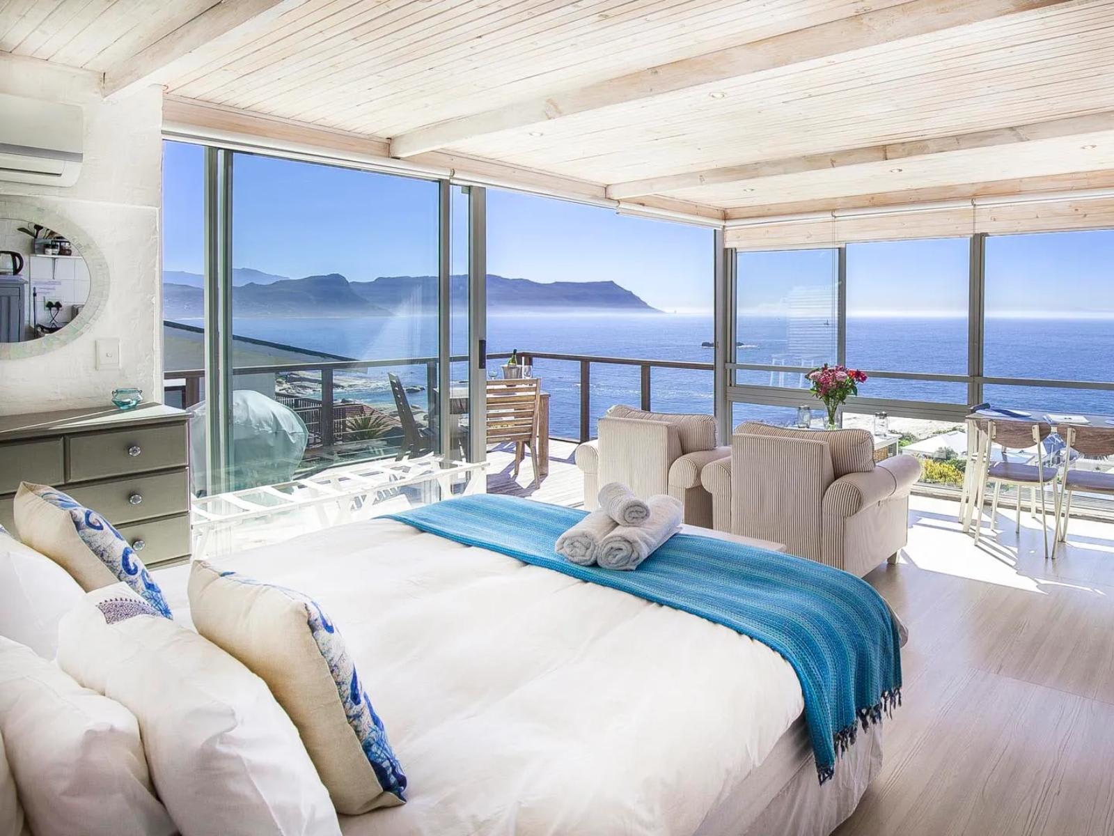 Honeymoon Studio, Sea Views, Large Deck