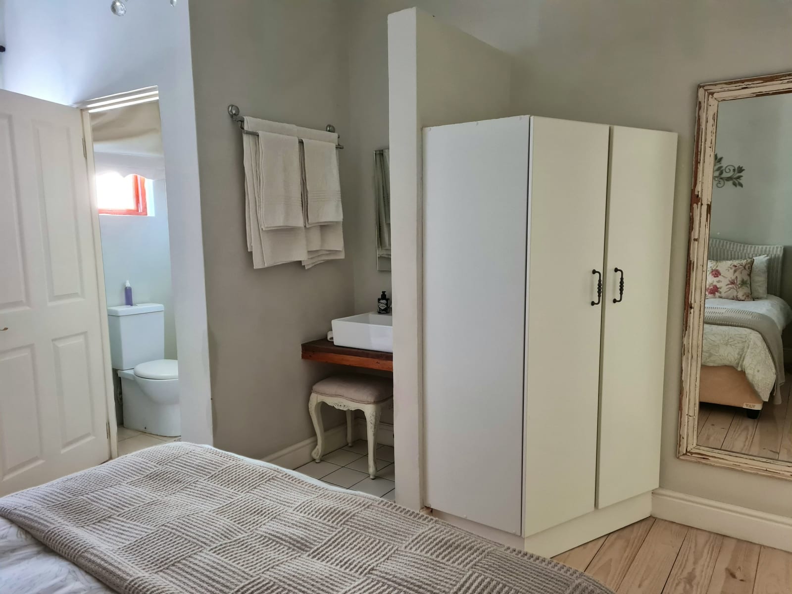 Lodge Room 3