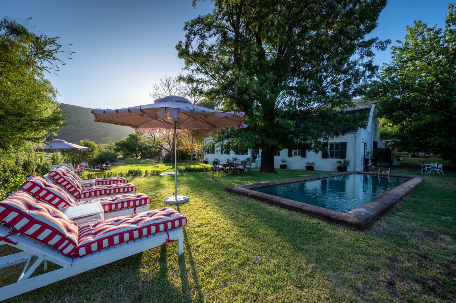 Deluxe Holiday Farmhouse pool and garden, Danielskraal Guest Farm