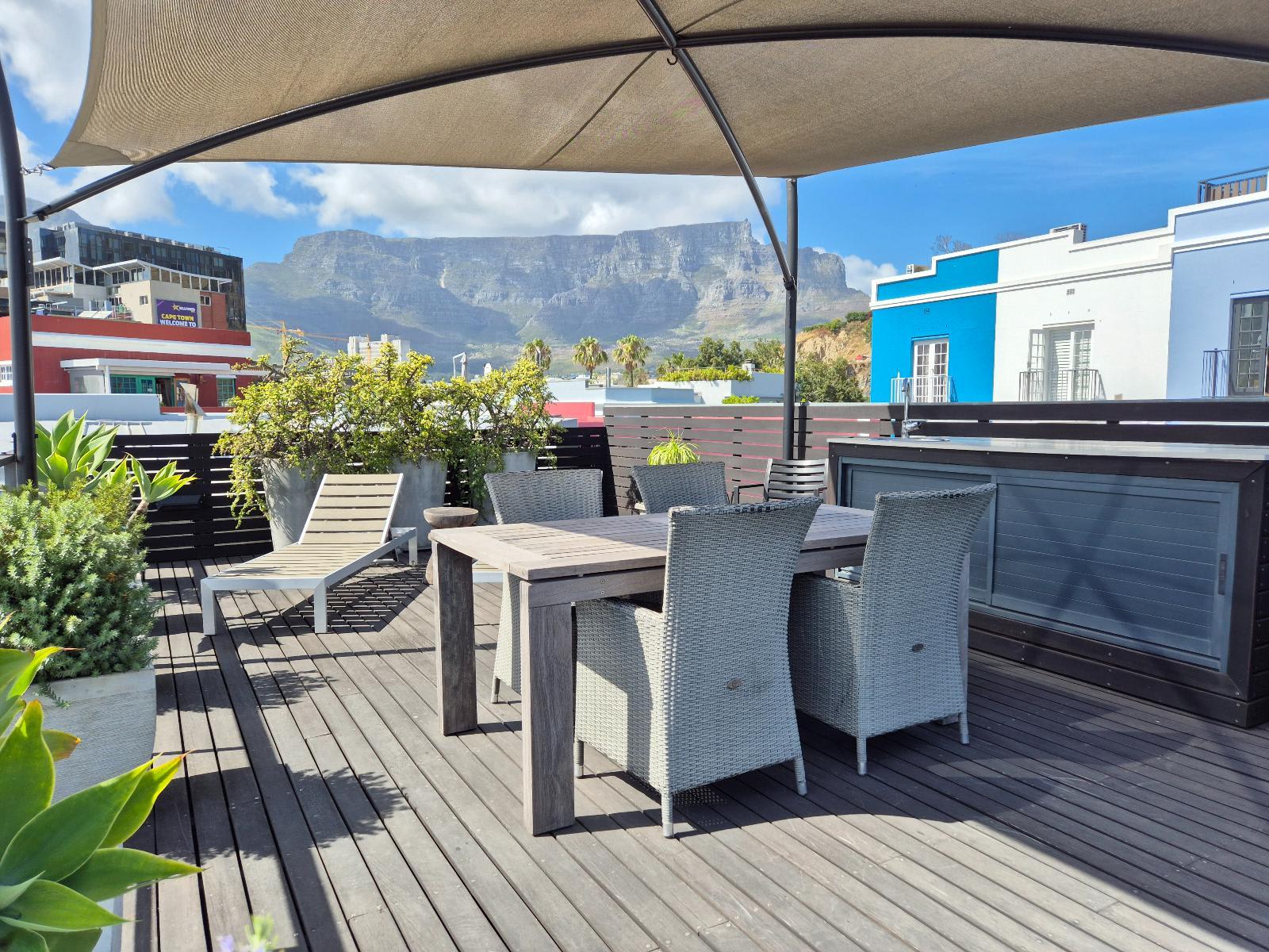 10 Loader Street - roof deck