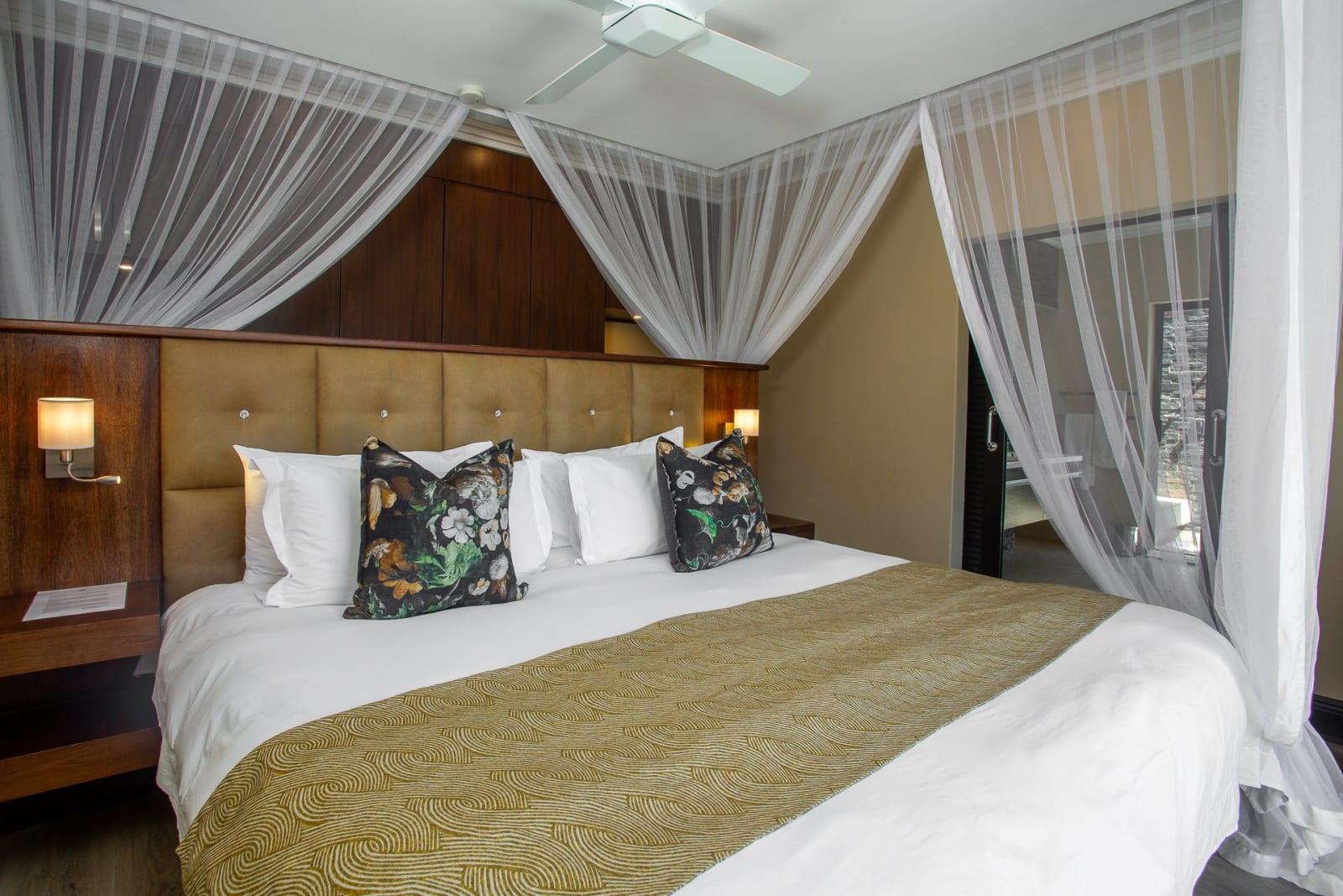 Executive Suite at Shepherd's Tree Game Lodge