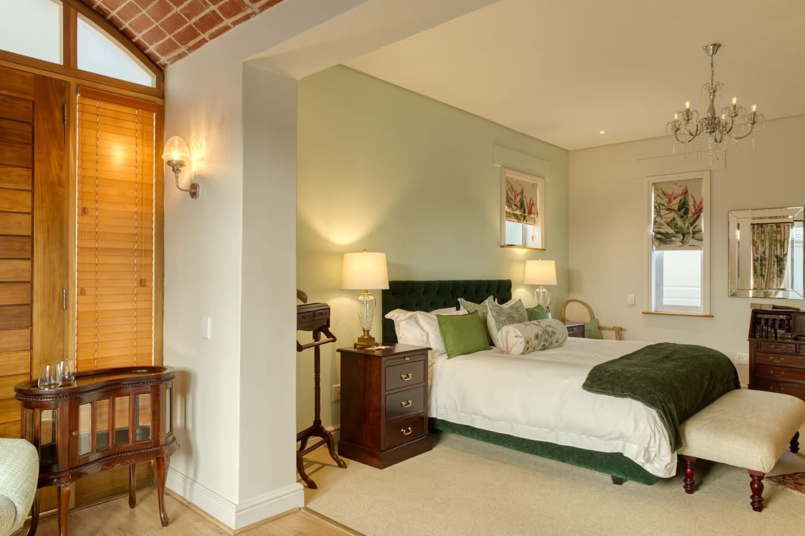 Courtyard suite at Tintswalo Boulders