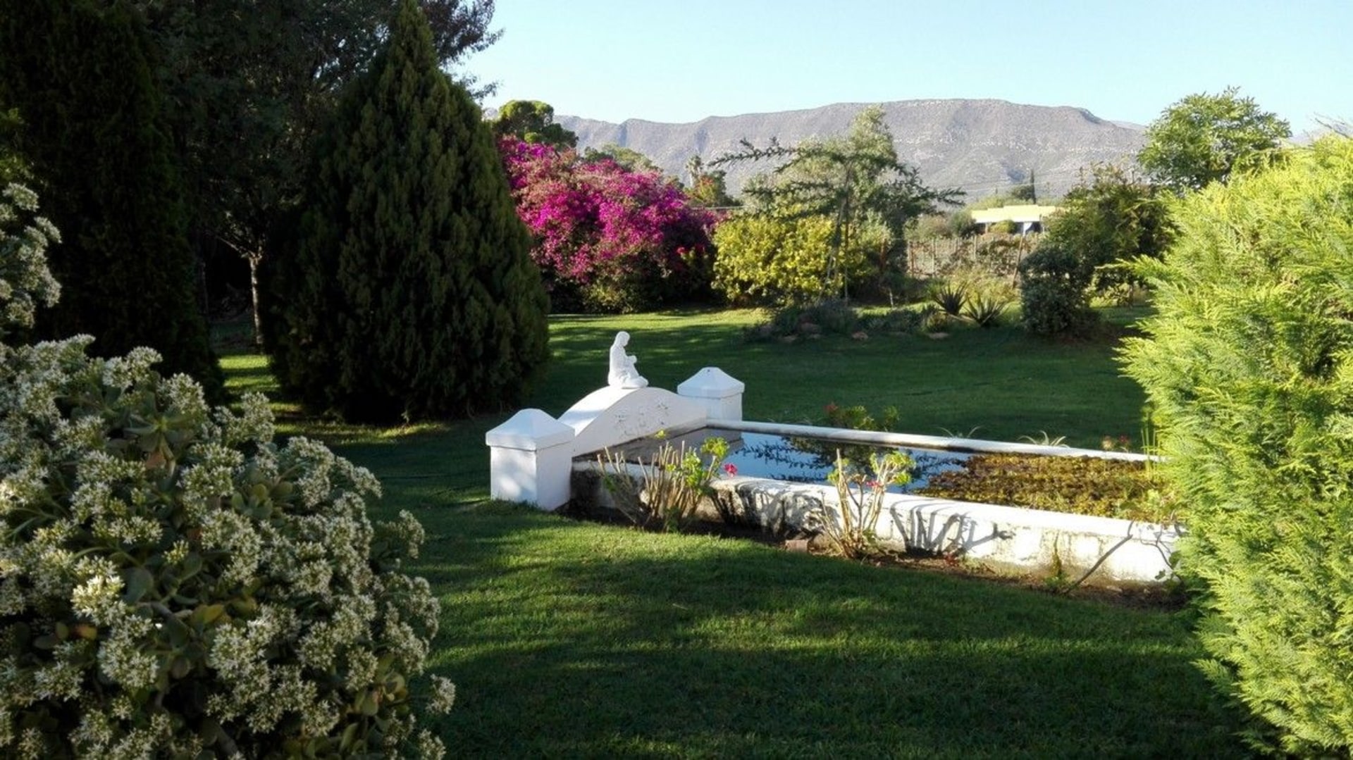 Saxe-Coburg Lodge