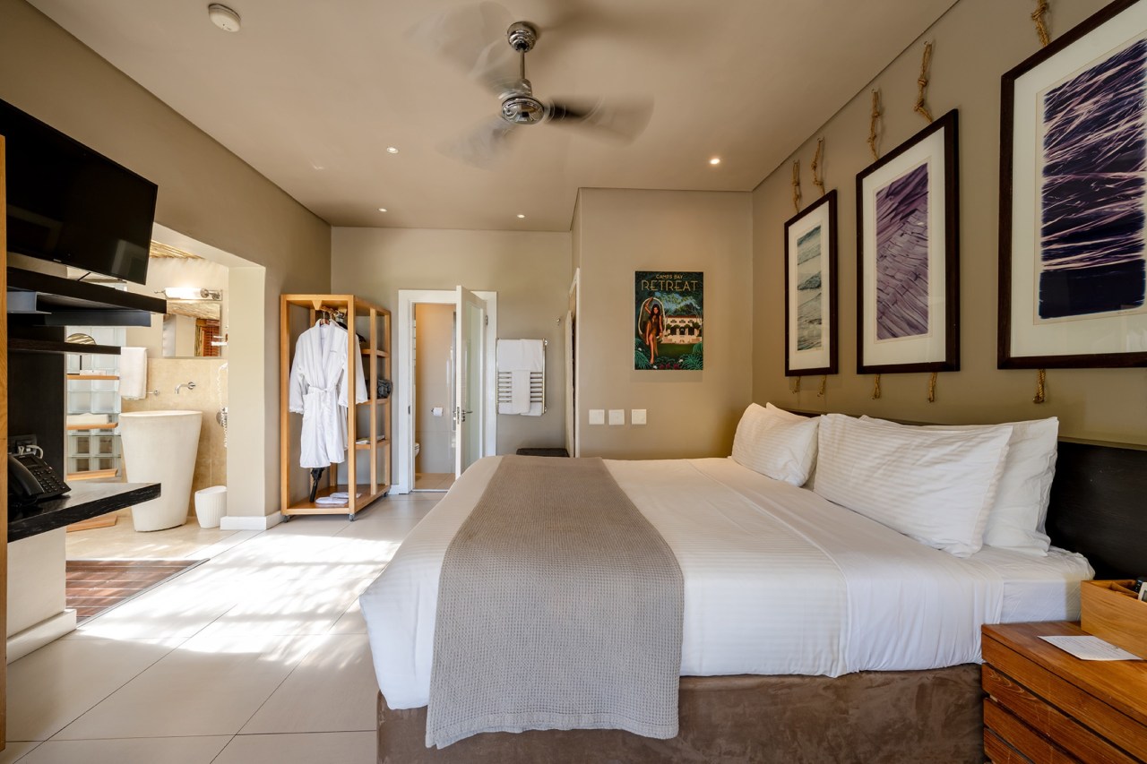 Deck House Rooms