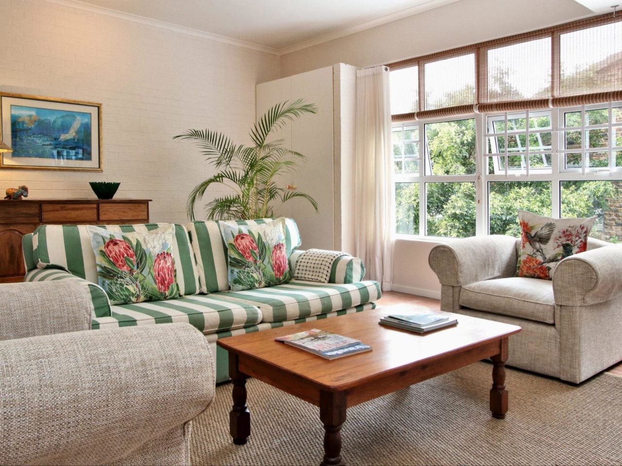 Watsonia Apartment