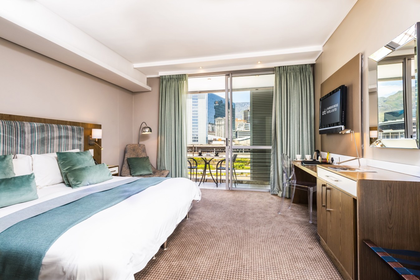 Luxury Room at aha Harbour Bridge Hotel & Suites