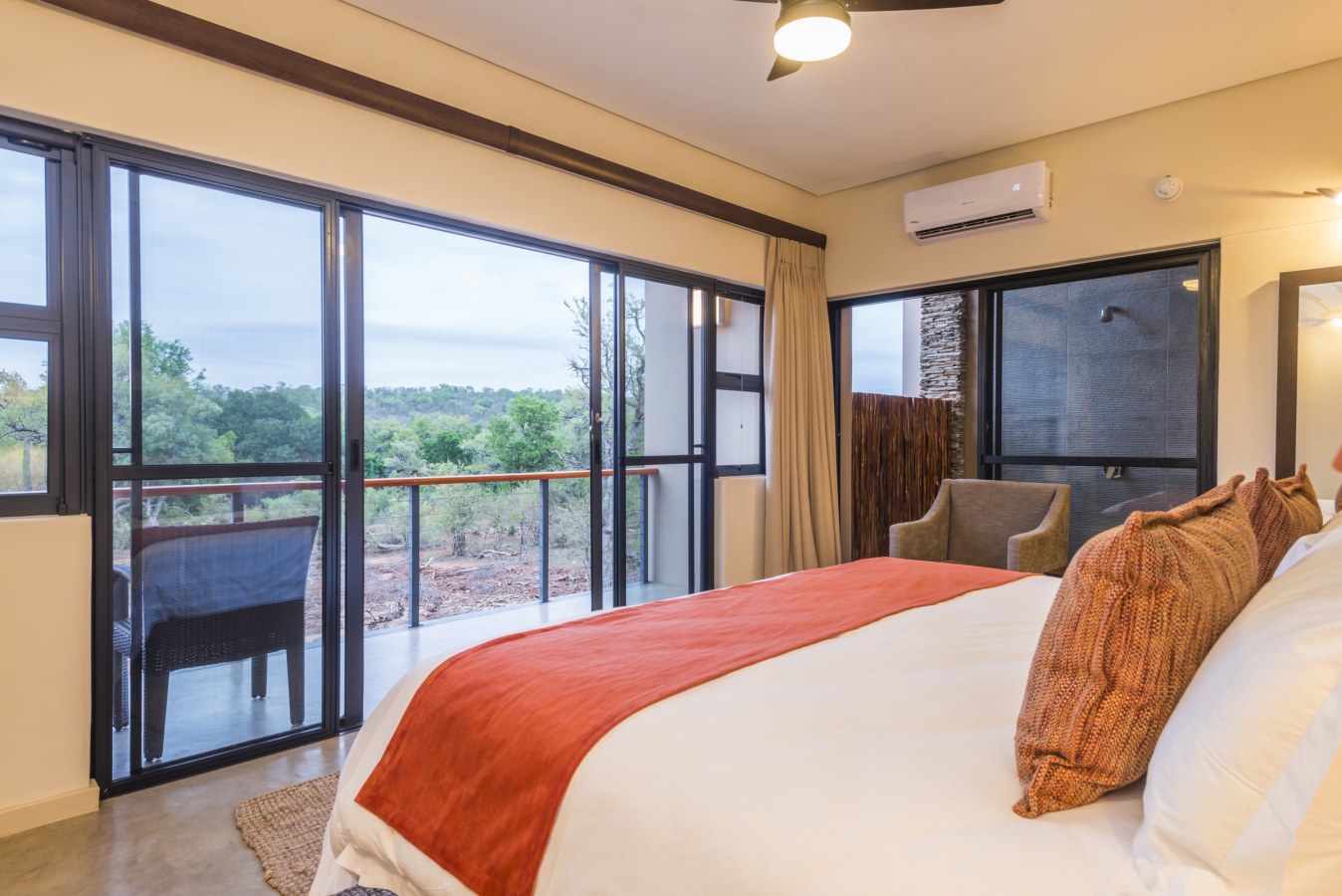 Luxury Room at Makalali Main Lodge