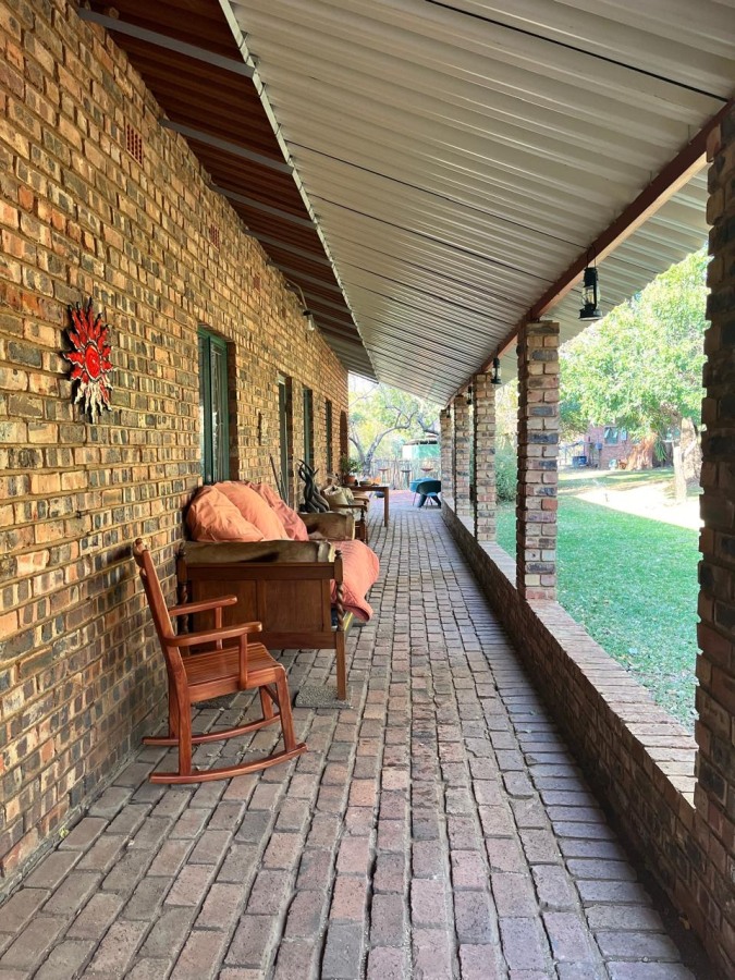 Makulu Birders Cottage (entire house) - Photo 1
