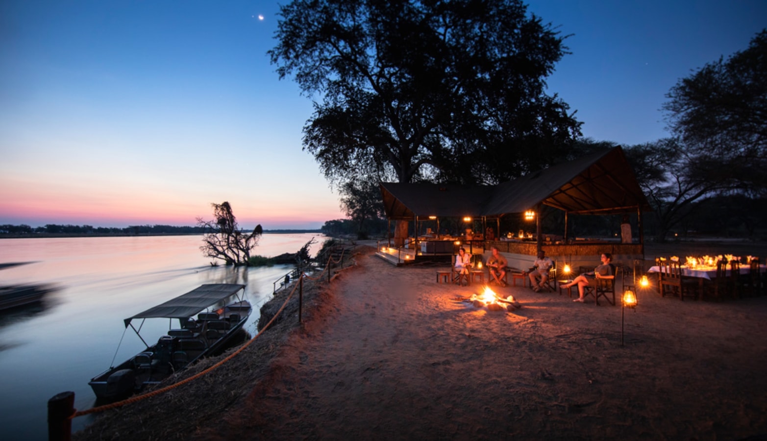 - photo credit Chiawa Safaris