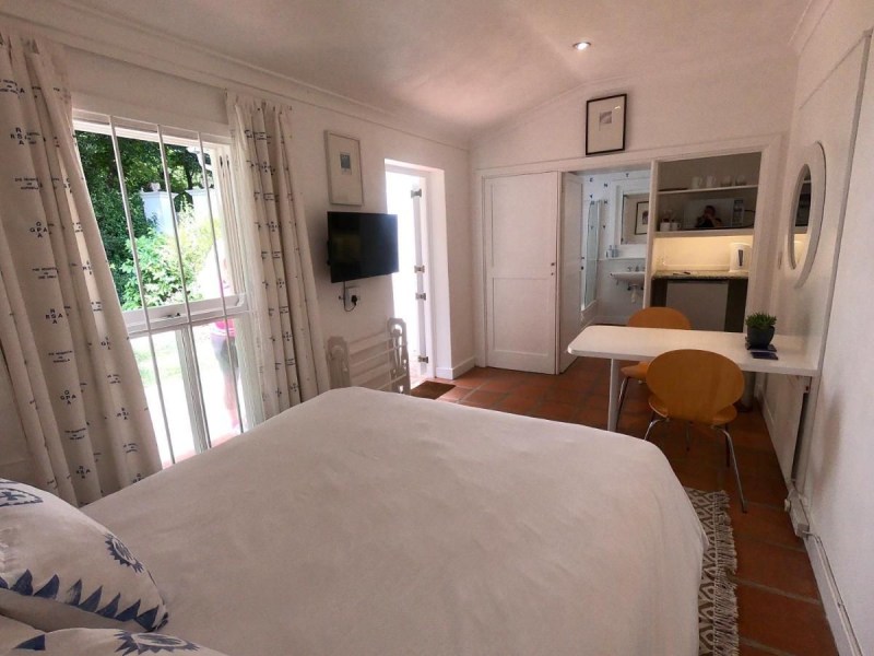 Guest House at 118