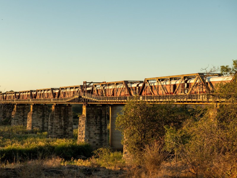 Kruger Shalati: The Train on the Bridge