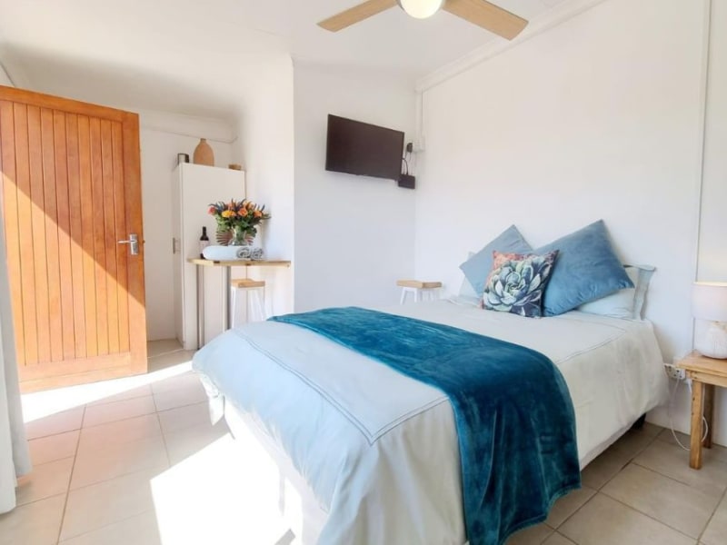 Gazelle Double Room - Photo 2