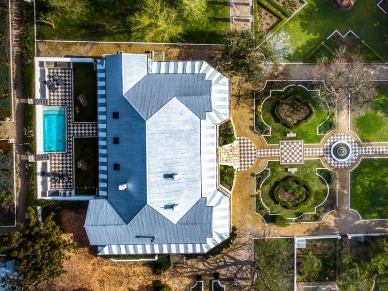 Merindol Manor