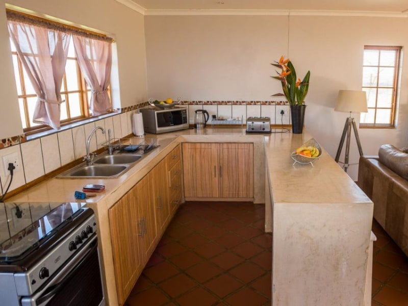 Self Catering Cottage with Hot Tub - Photo 4