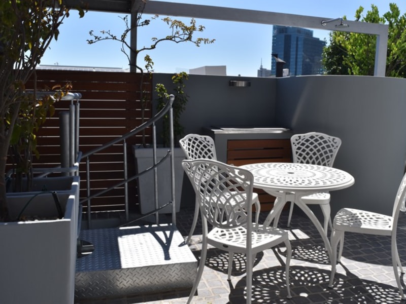 10 Loader Street - pool terrace